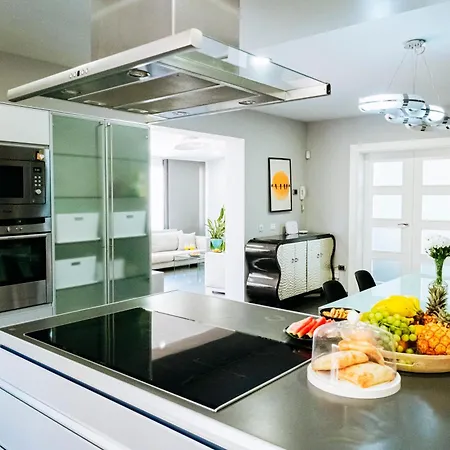 Holiday Home El Medano 엘메다노